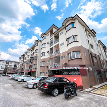 Freehold Corner Lot Below Market Value Gated Guarded depan kedai. Pool