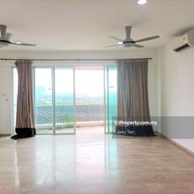 Massive unit with a good view. Short drive to Johor Bahru Checkpoint
