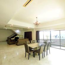 Nice bungalow, full furnished, guarded, with swimming pool