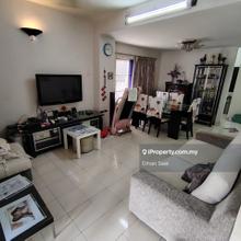 End Lot/Freehold/Semi Furnished/Renovated/Kind Neighbourhood/Best Deal