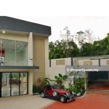 Resort Style Bungalow Located In Bukit Tunku