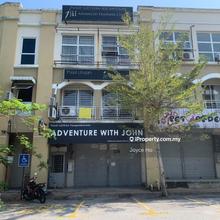 The Reef beside lotus move in condition Ground floor 