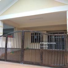 Fully furnished single storey house in Galena ready to move condition