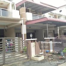 Walking distance food court,wet & night market with affordable price