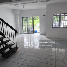 Below market price , 2 sty terrace link house , seri kembangan