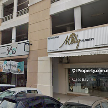Intermediate 3 Storey Shop,ROI 4.3%,Easy Access to Hihgway.