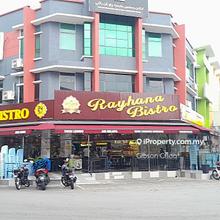 3 storey corner shop in taman putra kajang.