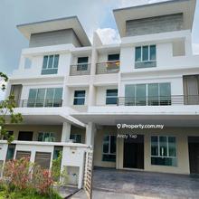 Semi-D house for Sale