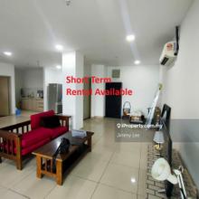 Pj - Ara Damansara Condo - Walking distance to LRT & Mall -25min to KL