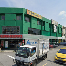 Mature Location 1st Floor Office lot For Rent