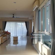 Platino Condominium - Fully Renovated - 2476sf - 2 Car Parks - Gelugor