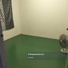 One Middle Size Room for Rent Satu Bilik Disewakan