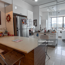 Fully renovated modern unit