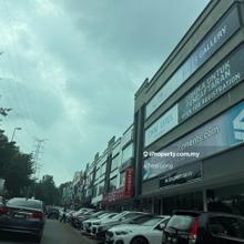4sty shop For rent 
