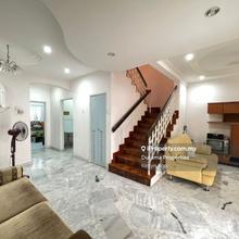 Renovated unit, easy access to tol, nearby mydin