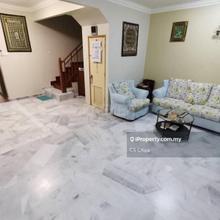 Well maintained usj22 double storey house for sale