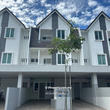 Goshen Jalan Kuala Kangsar Townhouse 3 Rooms Lower Unit For Rent