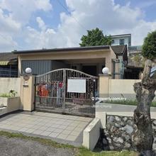 Endlot House With 8' Land Strategic Location Near Amenities