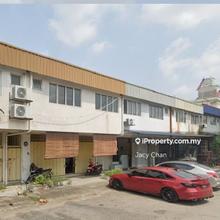 1.5 storey link factory freehold mature location easy access highway