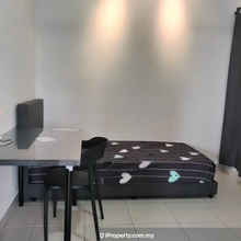 The Netizen Middle Room (Female) for rent