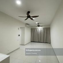 Spacious big unit for sale, pm to arrange viewing!