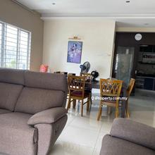 Spacious Corner Unit in Gaya Apartment, Melawati. Prime Location!