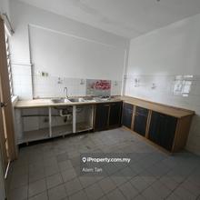 Sunway Court Apartment, Walk Up, 990sf, 3r2b, 2cp, Bandar Sunway, PJ