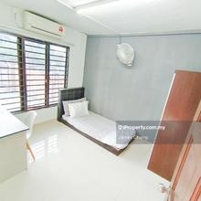Room for Let Taman Connaught walking Distance to Ucsi