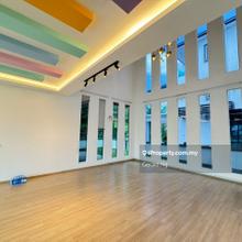 3.5 Storey Bungalow Built: 9000sqft Land: 5500sqft Kota Emerald
