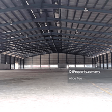 Single Storey Factory with 2 Mezzanine Office For Rent