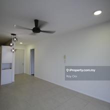 Three Carparks Freehold 1,044 sqft Geo Bukit Rimau Condo for Sale