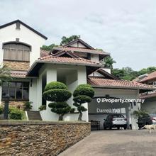 Move in condition, Bungalow unit with gated & guarded in Kota Kemuning