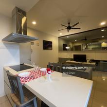 Modern and Spacious Unit with LRT Facilities ( link bridge 3min walk )