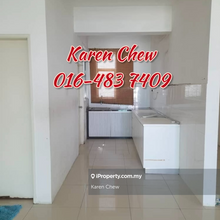 The Oasis, Sea View, Mid Floor, Gelugor