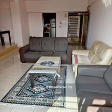 Unit with ready tenanted. Bumi lot.