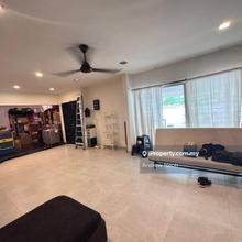 Facing Open , Freehold