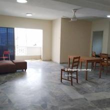 Pelangi Indah Condominium good condition 