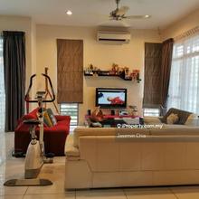 Gated Guarded Semi-D for Sale