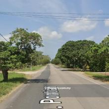 Main road side at jalan pontian batu pahat