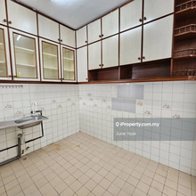 Usj 13 Gated Guarded 2 Storey House Near To Lrt Bus Stop Taipan Subang