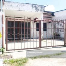 Teres Setingkat Taman Merdeka Batu Berendam