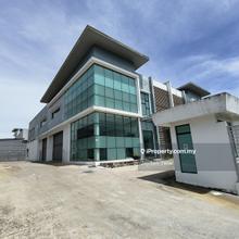 Senai 1.5 storey semi d factory mpark suitable for own use empty unit