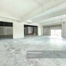 Corner ground floor bigger size unit