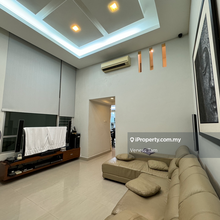 2.5sty superlink,good condition,gated guarded,strategic location 