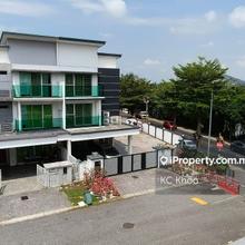 Taman Denai Puchong, 3 Storey Link House @ Puchong.