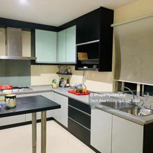 Low density 2 car park at basemenr Quiet unit Sutramas Luxury Cond
