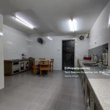Bandar Puteri Jaya Single Storey Semi D House For Rent