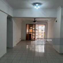 Low downpayment cash back vista saujana apartment for sell