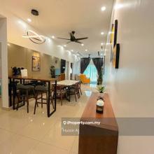 Renovated, Ground Floor Townhouse Casa Bluebell, Cybersouth Dengkil