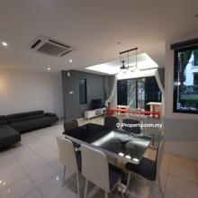 Nadia parkhome located in between Plaza arkadia and waterfront dpc.